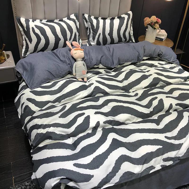 Home Textile American Fashion Leopard Print Bedding Double Quilt Cover Sheet Dormitory Four-piece Set