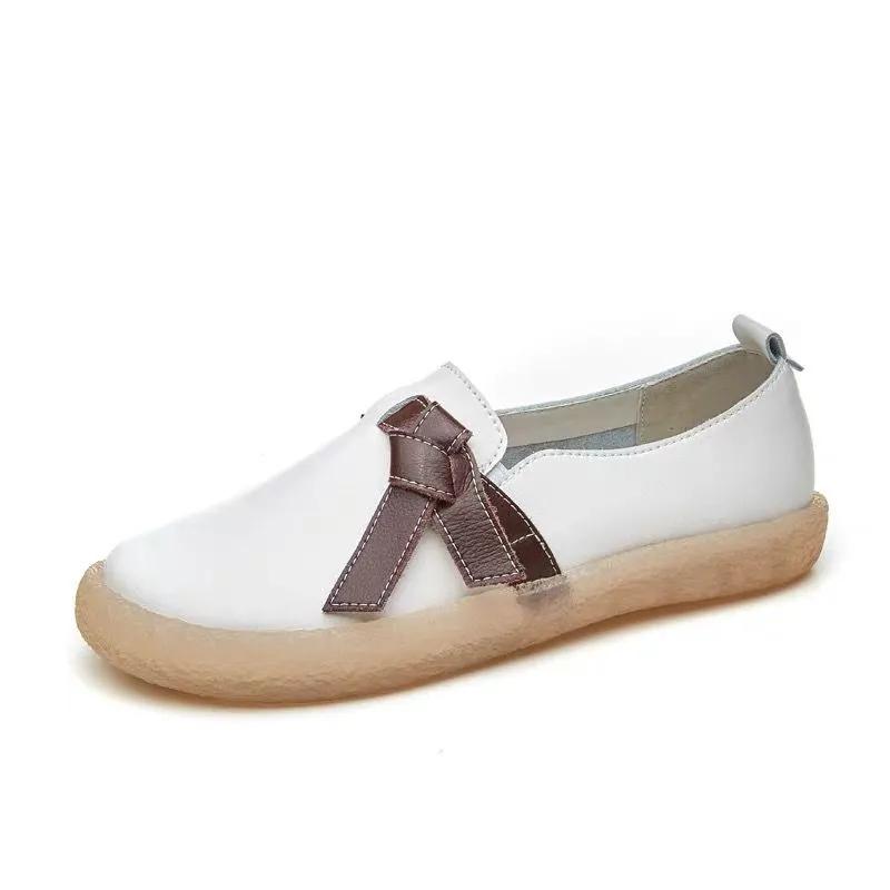 Women's Spring and Autumn Shoes Flat White Shoes Non-slip Soft-soled Pregnant Women's Shoes Wear A Pedal Beanie Shoes Comfortable Casual Mother Shoes