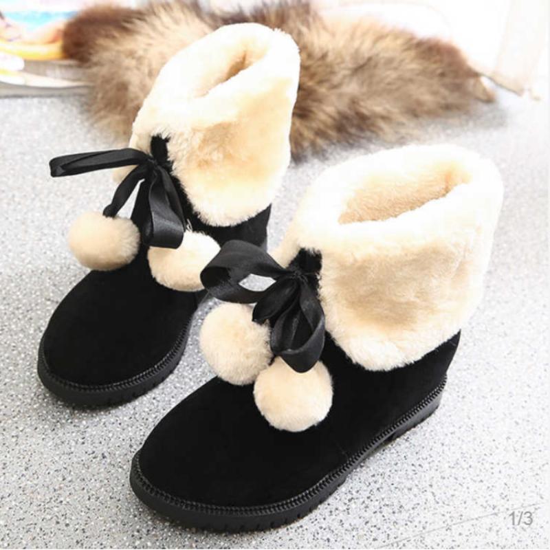 Autumn and Winter Snow Boots Women's Short Boots Non-slip Flat Bottom and Velvet Thick Short Boots To Keep Warm