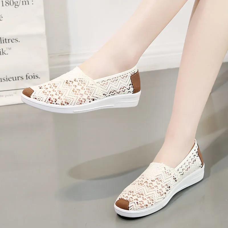Summer Cloth Shoes Women's Flat Mesh Hollow Fisherman Shoes Slip-on Soft-soled Shoes