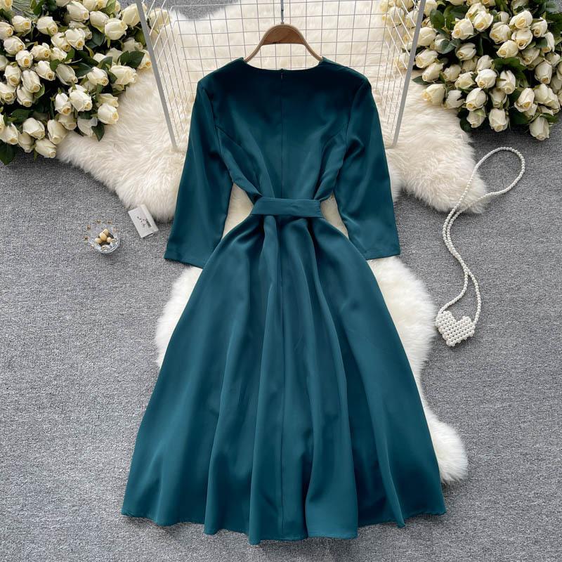 Formal Dress Spring and Autumn Embroidery Pattern Dress Temperament V-neck Tie Evening Dress Elegant Bridesmaid Dress