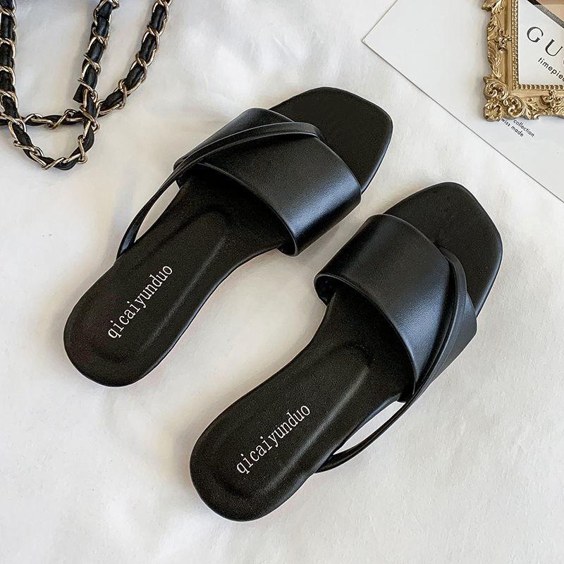 Sandals Female Summer Flat-bottomed Outer Wear Fashionable Flops Beach Non-slip Leather Plywood All-match Sandals