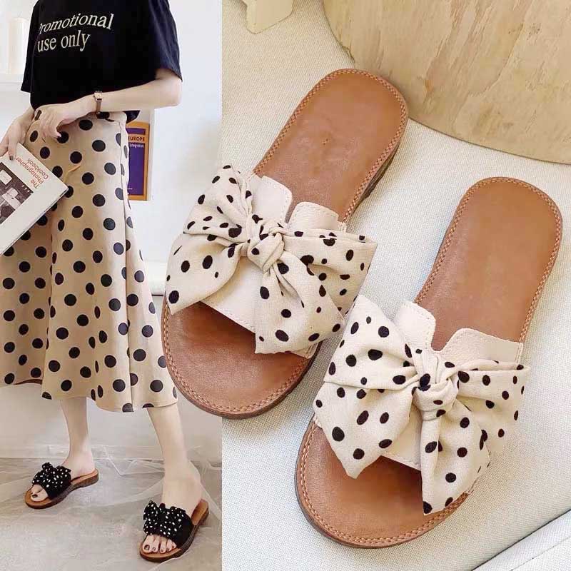 Sandals and Slippers Women's Summer Outdoor Wear Household Thick Bottom Non-slip Wear-resistant Beach Sandals One-word Slippers