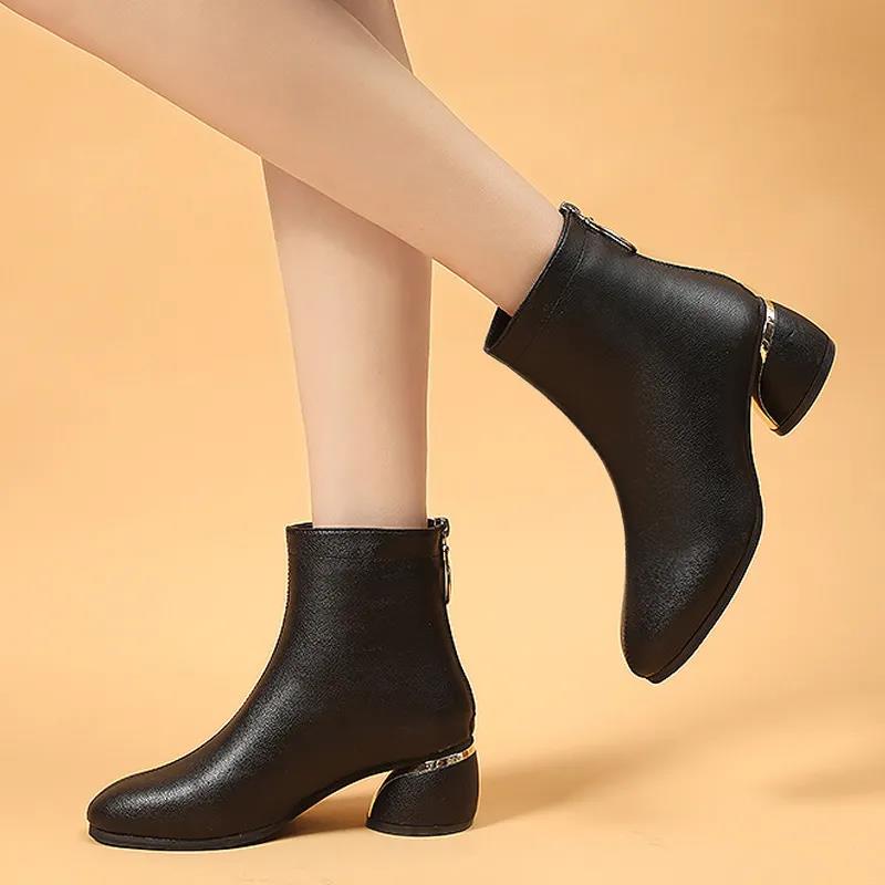 Women's Shoes Autumn and Winter Plus Velvet All-match Thick with Round Toe Half Tube Martin Boots Leather Boots