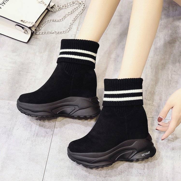 Thick-soled Ankle Boots Inner Heightening Suede Casual Snow Boot Plus Velvet Inner Martin Boots Women Soft Sole  Winter Footwear