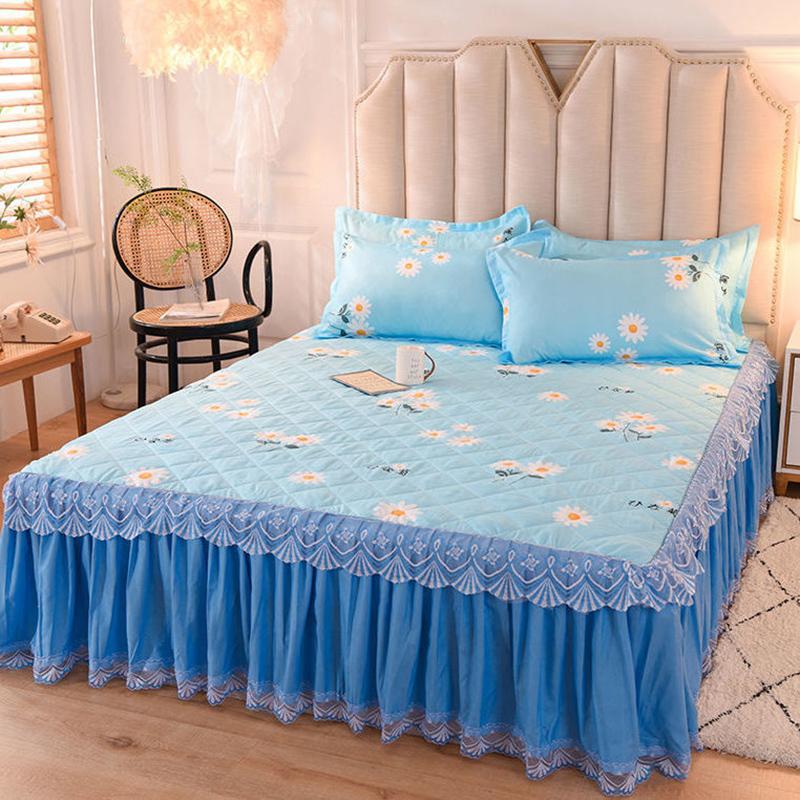 Skin-friendly Bed Skirt Three-piece Bedding Bed Skirt-style Bedspread Sheets Non-slip and Dust-proof Bed Sheet Protective Cover