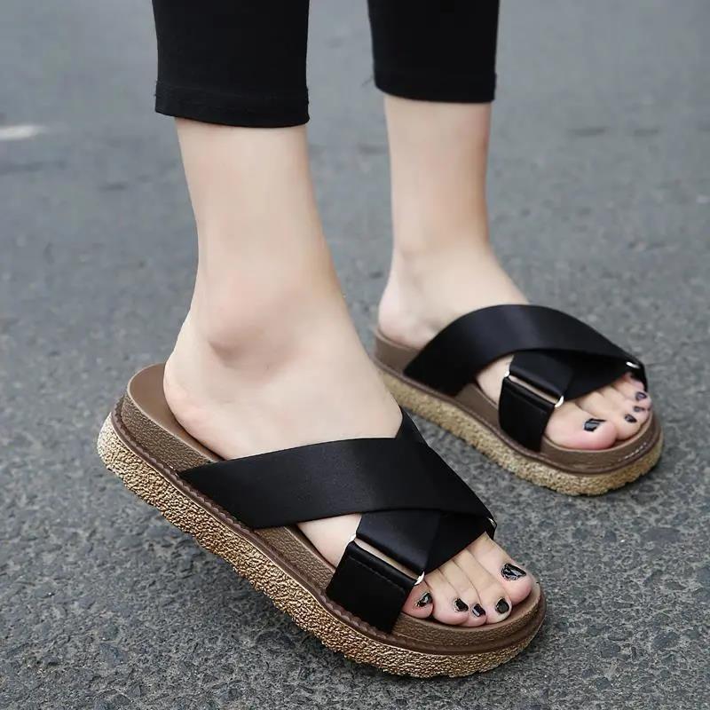 Thick-soled Slippers Women's Outer Wear Summer Fashion All-match Sandals Flat Non-slip Beach Platform Shoes