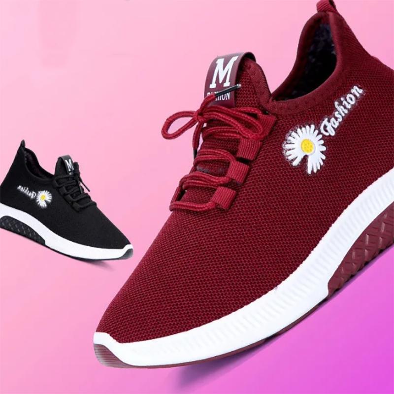 Old Beijing Ladies' Cloth Shoes Summer Breathable Mesh Sneakers Fashion Leisure Walking Shoes
