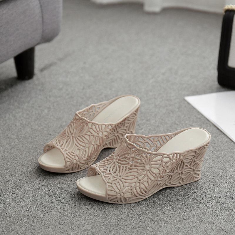 Summer Ladies Crystal Thick Bottom Wedges Plastic Sandals Jelly High-heeled Crystal Fashion Mother Non-slip Sandals One Size Smaller