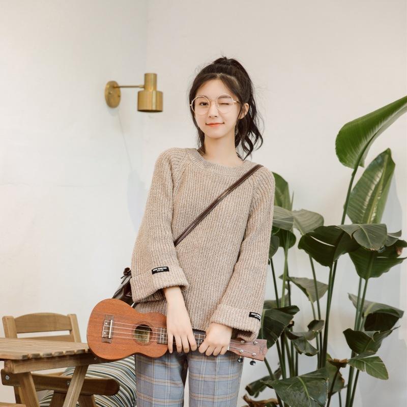 Autumn European and American Style Sweater Fashion Casual Knitted Sweater Loose and Versatile Young Women's Top