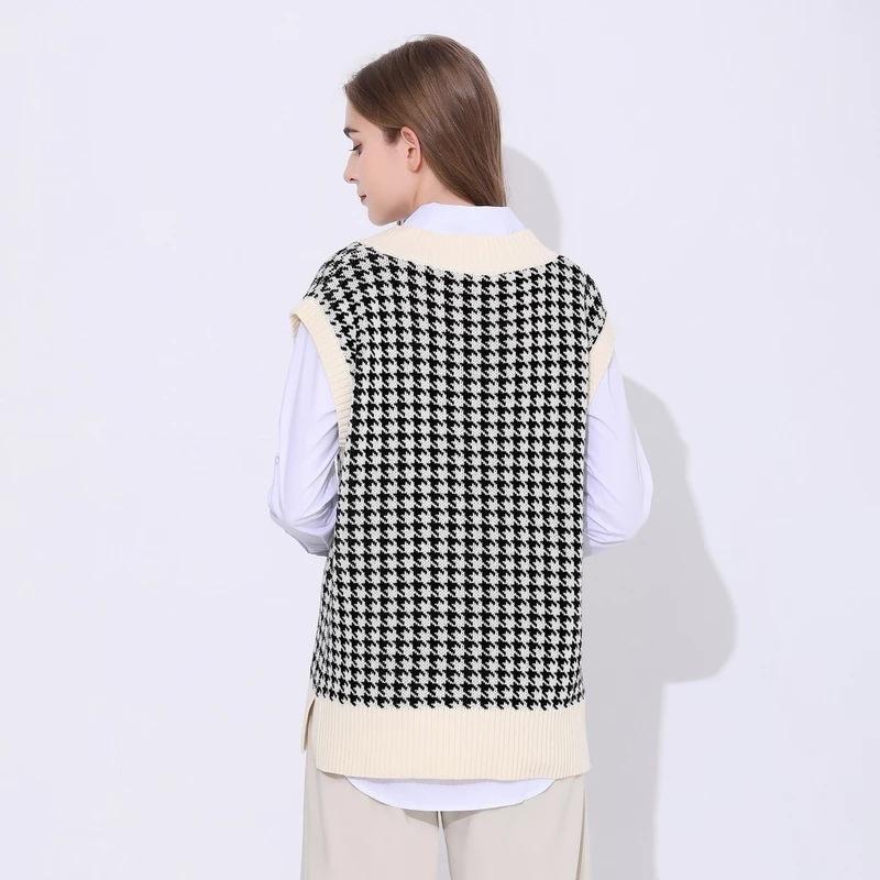 Women Loose Knitted Vest Sweater Girls V Neck Sleeveless Thick Vintage Sweater Female Waistcoat Chic Tank Tops All-match Short Pullover Vest Outerwear