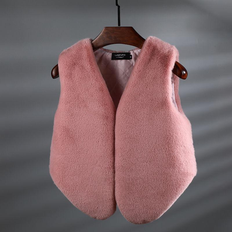 Women's Short Fur Waistcoat Autumn and Winter Slim Fit Fox Fur Vest Waistcoat Plush Jacket Keeps Warm Soft and Comfortable