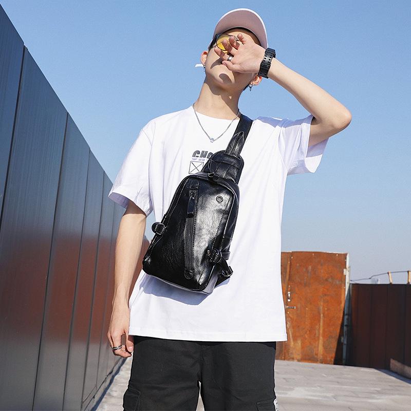 Chest Bag Men's Large Capacity with Headphone Hole Messenger Bag Outdoor Riding Sports Shoulder Bag