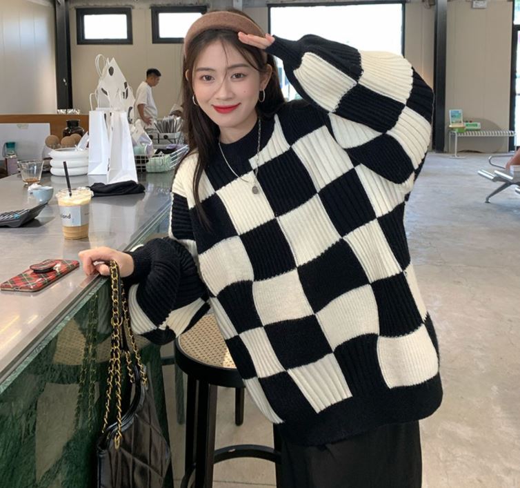 Women's Fashion Plaid Round Neck Pullover Sweater Retro Lazy Wind Mid Length Long Sleeve Knit Large Size