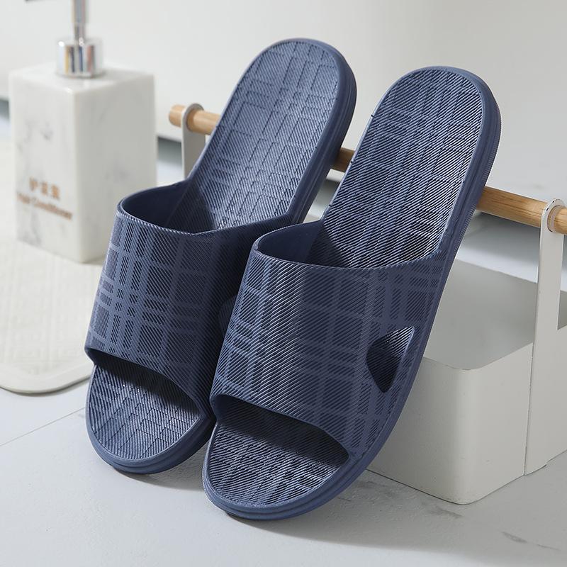 PVC Mesh Sandals and Slippers Tread Soft Bottom Men and Women Slippers Couple Bathroom Non-slip Wear-resistant Sandals and Slippers