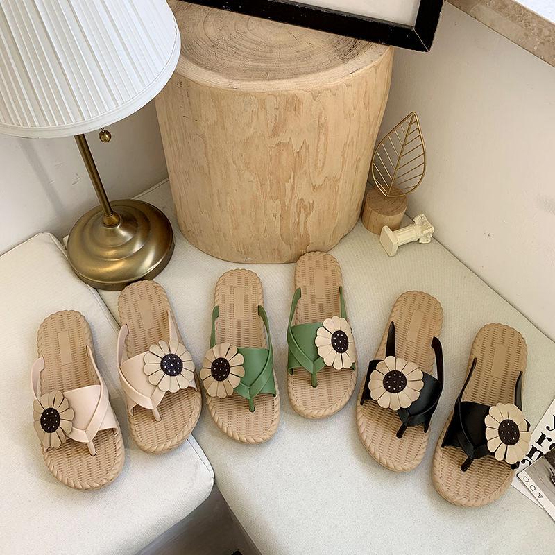 Sandals and Slippers Female Summer Wild Fashion Flowers Flat Bottom Flip Flops Korean Version Wear Net Red Non-slip Beach Beach Shoes