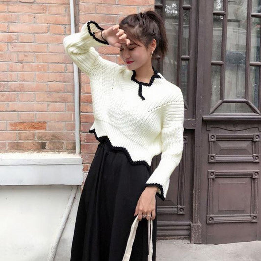 Fashion Flared Sleeve Top Autumn and Winter Short Coat Irregular Wave Edge Sweater