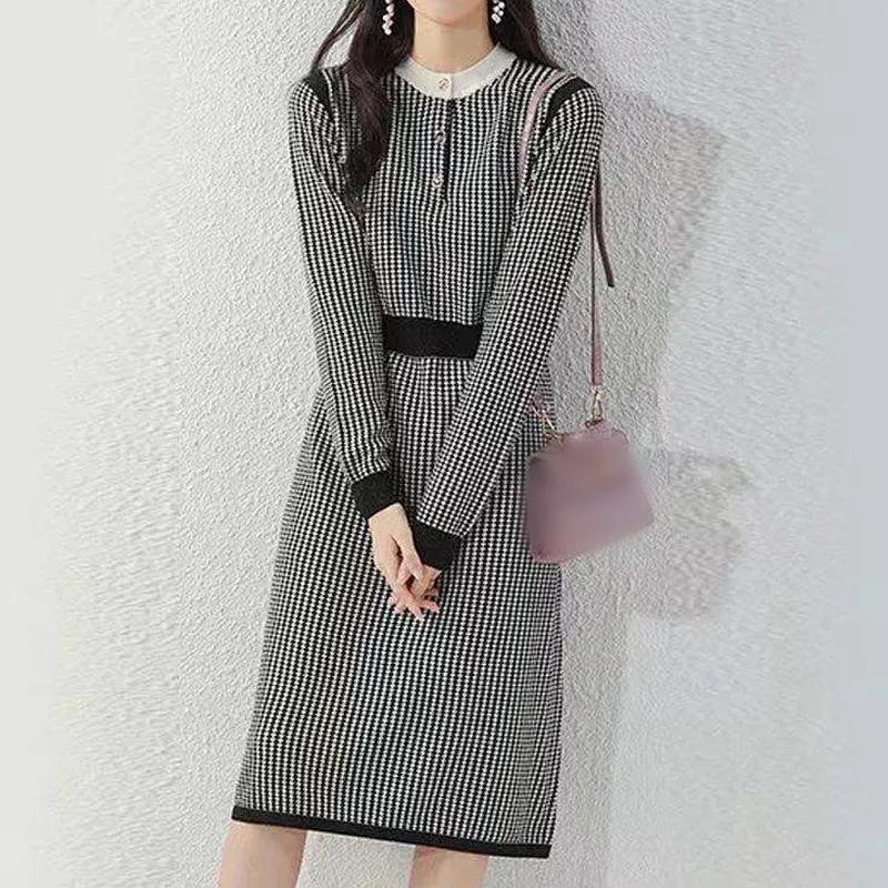 Sweater Dress Women's Plaid Pullover Knit Dress Korean Waist Trending Sweater Dress Autumn and Winter Lady Style Fashion