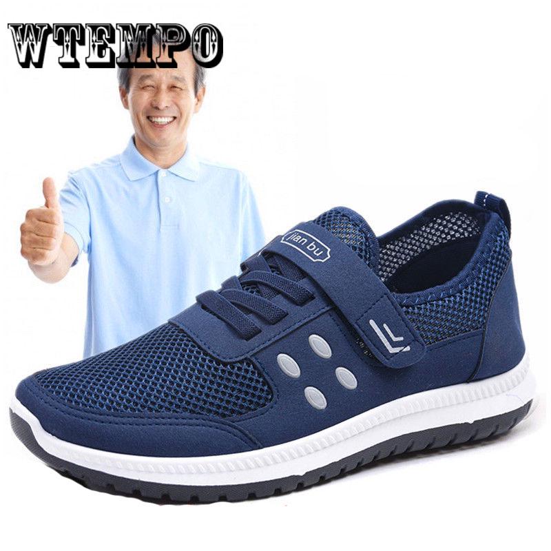 Pair of Men's Shoes Casual Canvas Men Sneakers Shoes