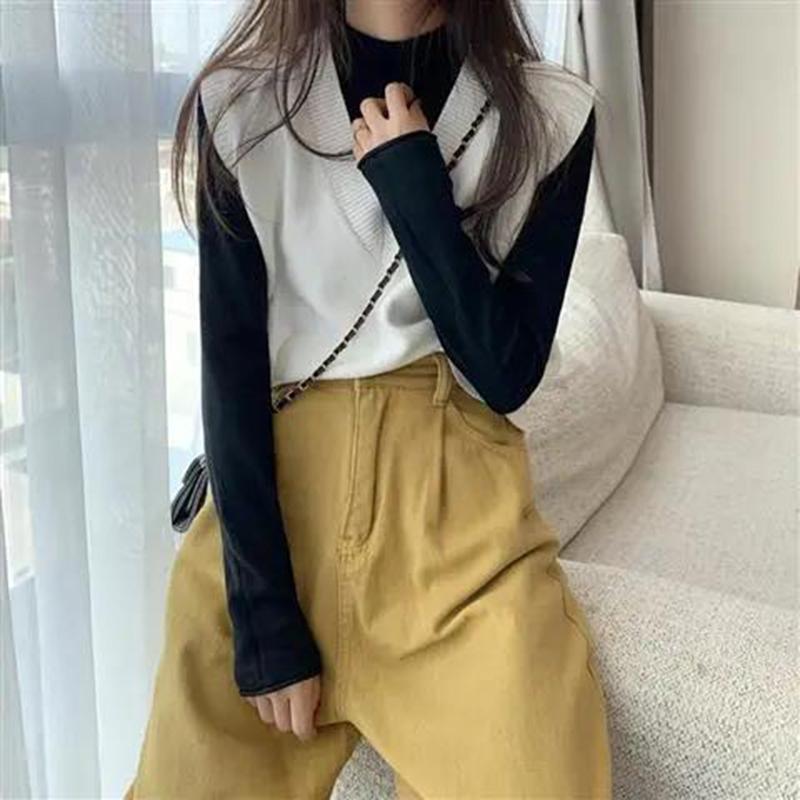 V-neck Knitted Vest Women's Pure Color Wild Simple Thin Sweater Loose Short Sleeveless Waistcoat Waistcoat Vest Outer Wear Sweet Style