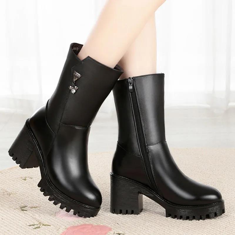Winter Non-slip Cotton Boots Women's Mid heel Warm Martin Boots Plus Velvet Padded Shoes Thick soled Leather Shoes