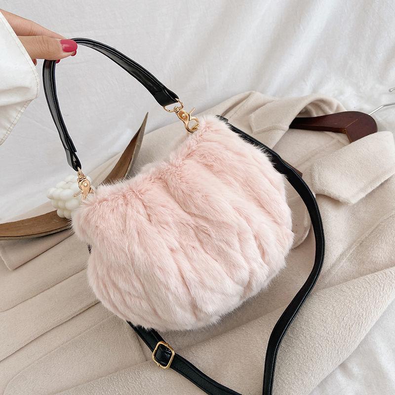Autumn and Winter Plush Bag Ladies Trendy Plush Small Bag Wild Chain Bag Shoulder Messenger Bag