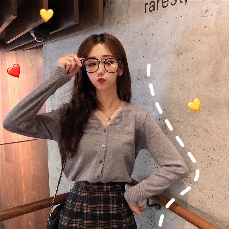 Spring and Autumn Clothing Net Red Knitted Cardigan Female Korean Version of The Western Style V-neck Wild Long-sleeved Bottoming Shirt Top