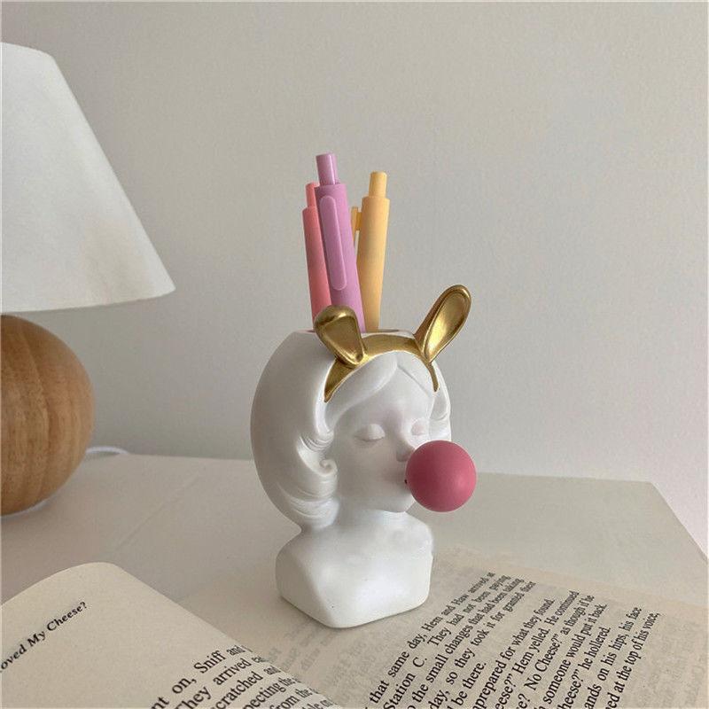 Ins Blowing Bubble Girl Pen Holder Student Girl Heart Desktop Sculpture Makeup Brush Storage Bucket Vase Ornament Decoration