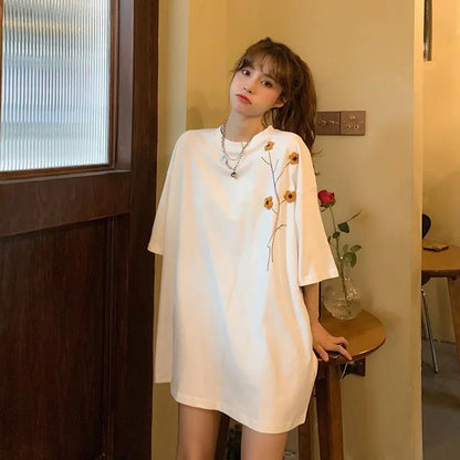 Pure Color Flower Pattern Embroidery Women  Causal  T Shirt Tee Lady Girl Top Hipster Cartoons Style T-Shirts