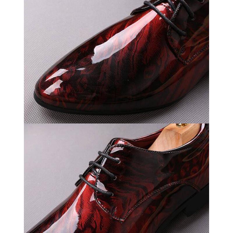 Men's Business Casual Shoes England Fashion Pointed Toe Shoes Leather 3D Patent Leather Men's Shoes