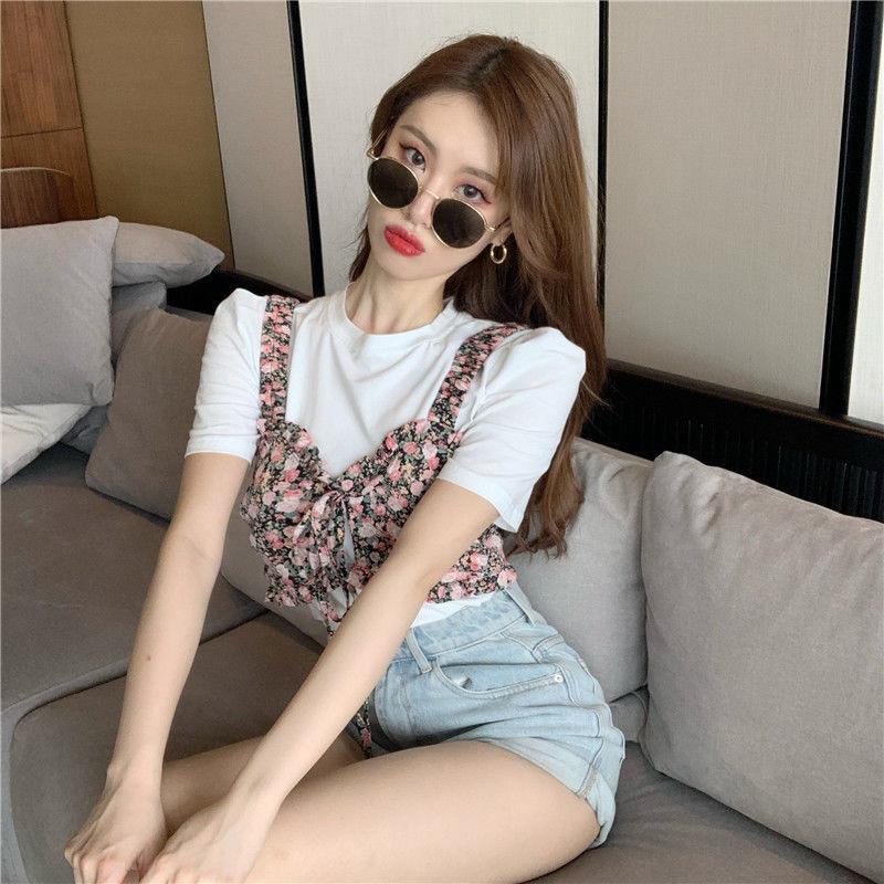 Summer Korean Version  The White Simple Short-sleeved T-shirt Plus Sweet Floral Sling Two-piece Jacket Women