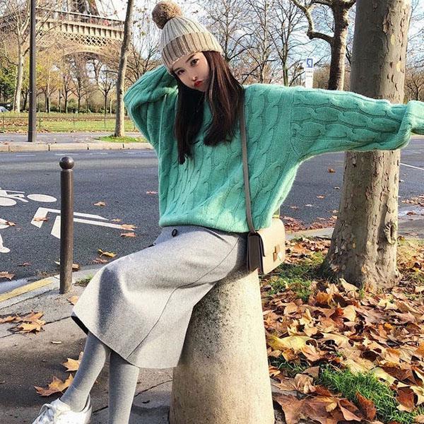 Autumn and Winter Round Neck Twist Pullover Short Loose Student Bottoming Sweater Wild Thick Sweater Women