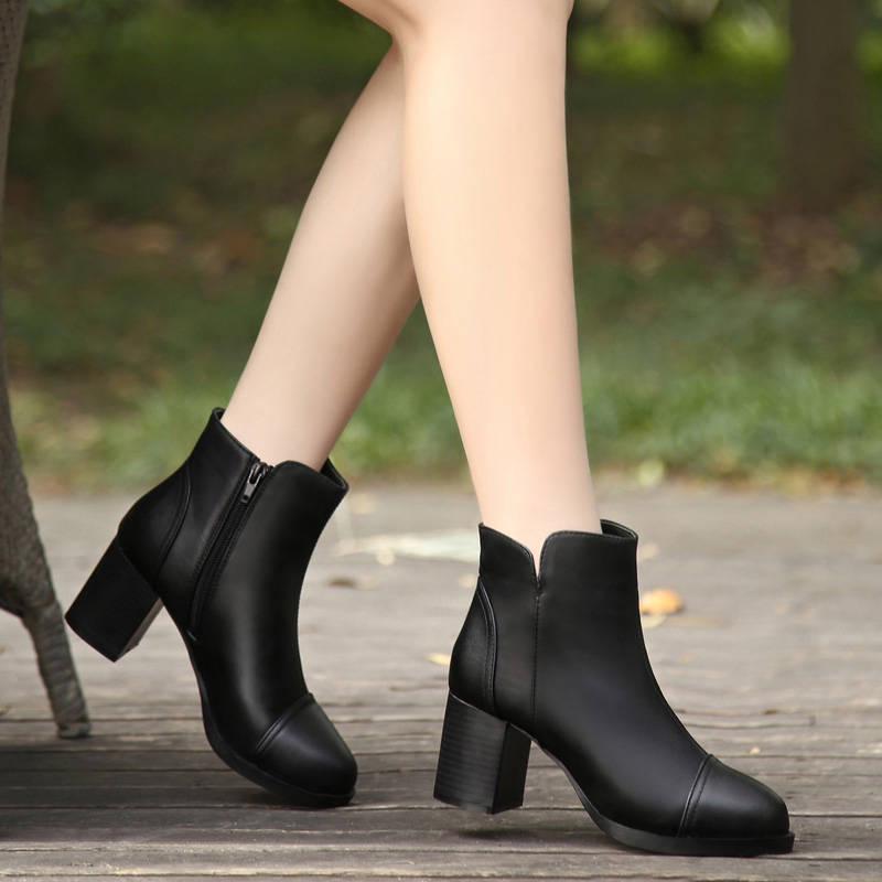 Pointed Toe Chelsea Boots Woman Short Ankle Leather Martin Botas Women Stretch Snow Booties Winter