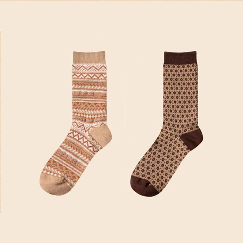 Two Pairs of Women's Socks Autumn and Winter Thickening Warmth Fashion Tube Socks Retro Printing Pile Socks