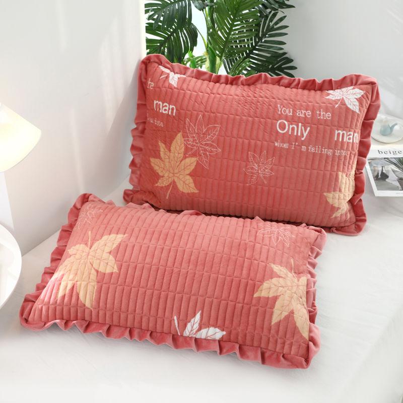 Crystal Velvet Pillowcase Quilted Cotton Warm Lace Pillowcase A Pair of Printed Suede Pillow Core Short Plush Pillow Set