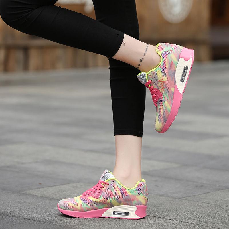 2020 Stylish Woman Running Shoes Flat-heeled Sneakers Cushioning Women's Breathable Sports Shoes Girls