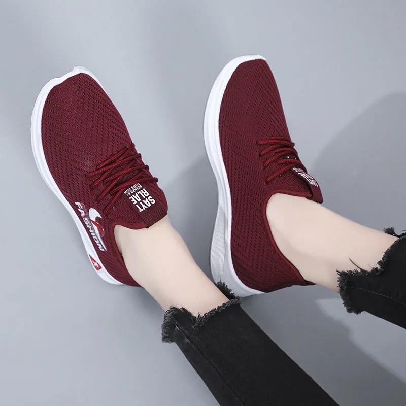 Autumn and Winter Cloth Shoes Women's Walking Shoes Soft Bottom Non-slip Mother Sports Shoes