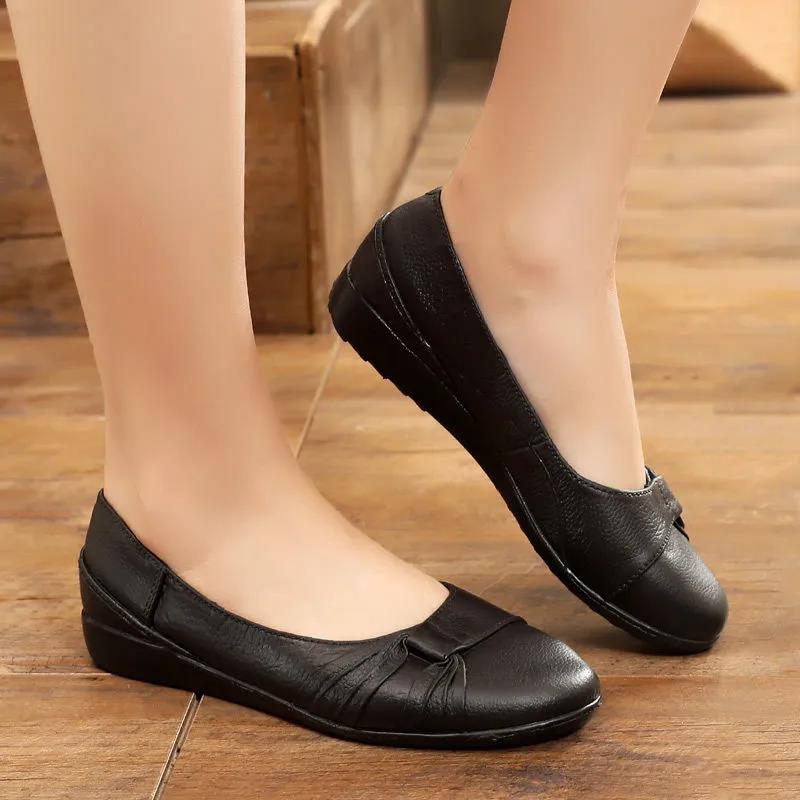 Rain Boots Women's Flat Bottom Non-slip Waterproof Shoes Kitchen Work Shoes Middle-aged Elderly Rubber Shoes