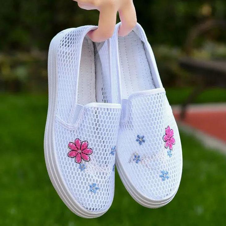 Large Size Mesh Shoes Women's Spring and Summer Hollow Out Casual Shoes Breathable Soft Bottom Non-slip Flat Shoes