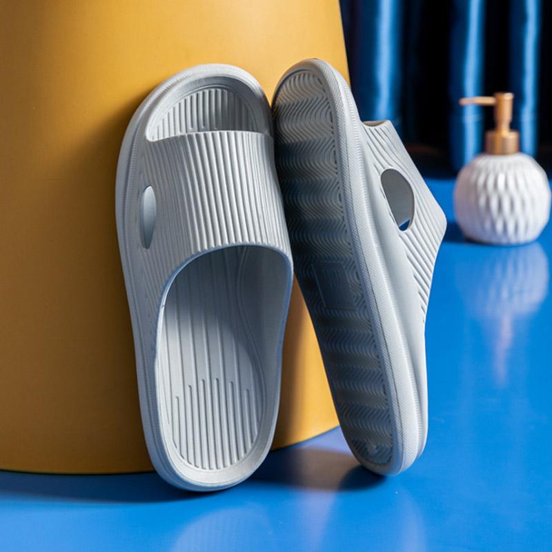 Summer Men's Sandals and Slippers Indoor Non-slip Bathroom Household Sandals and Slippers Wear Beach Shoes