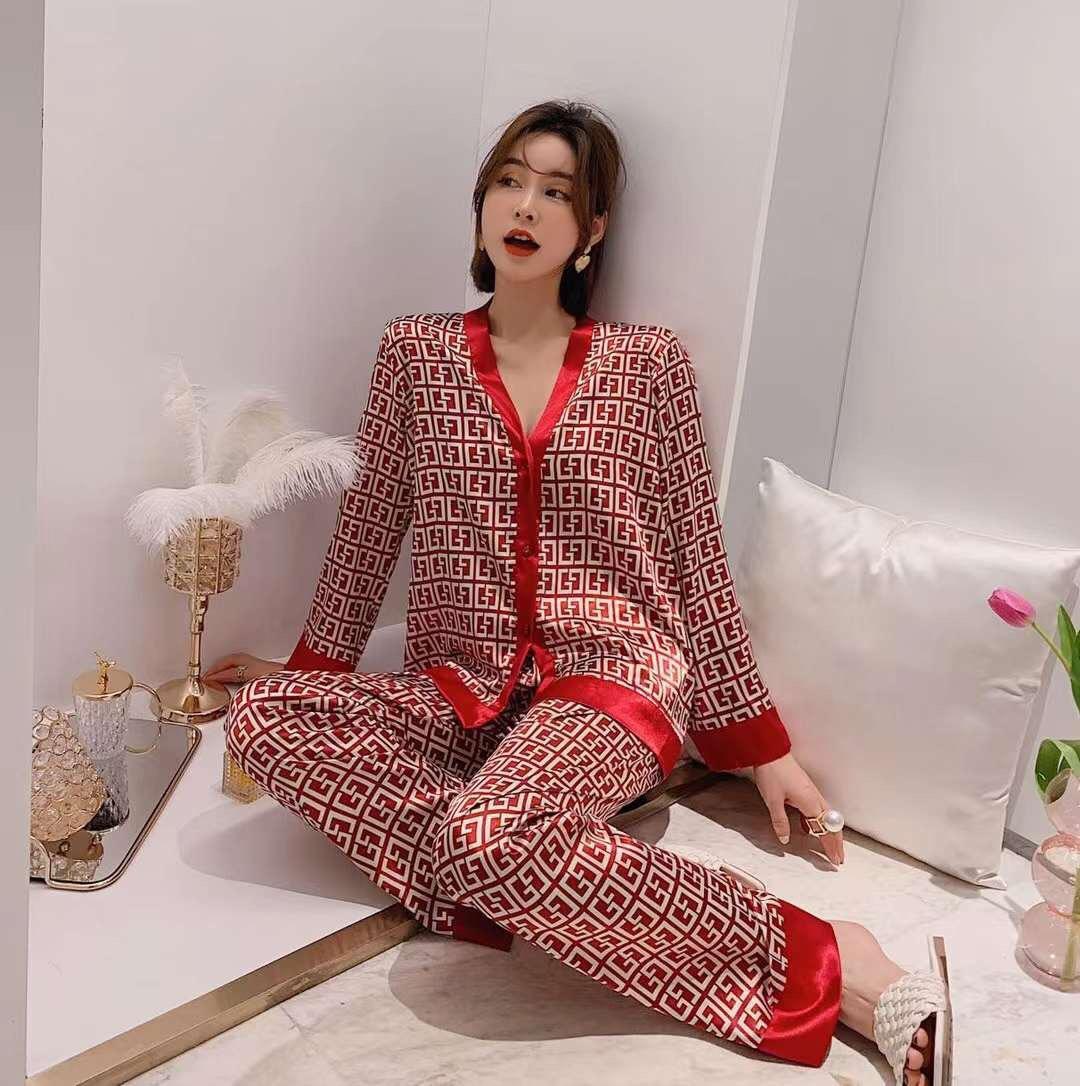 Women's Pajamas Suit V Neck Design Luxury Pajama Set Cross Letter Print Sleepwear Silk Satin Home Clothes Plus Size Nightwear