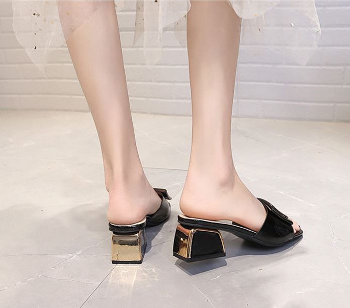 Korean Version  High-heeled Slippers Women's Summer Wear Mid-heel Sandals Fashionable  Versatile Thick-heeled Slippers
