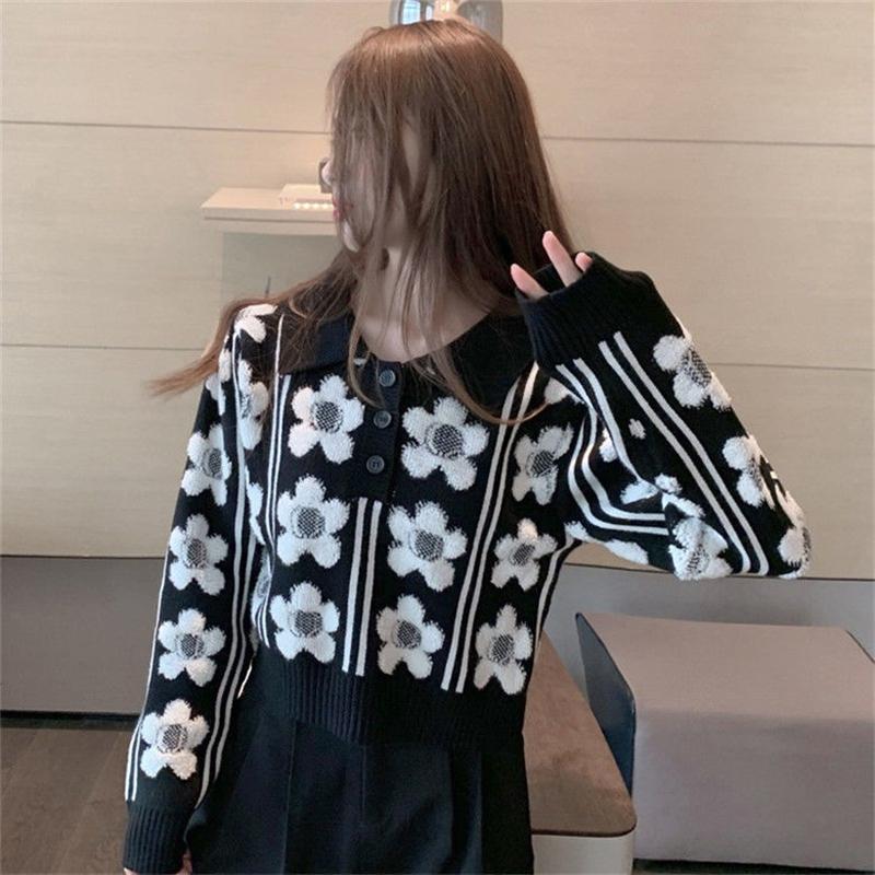 Autumn  Winter Design Sense Long-sleeved Wild Loose Jacquard Three-dimensional Flower Knitted Top Women