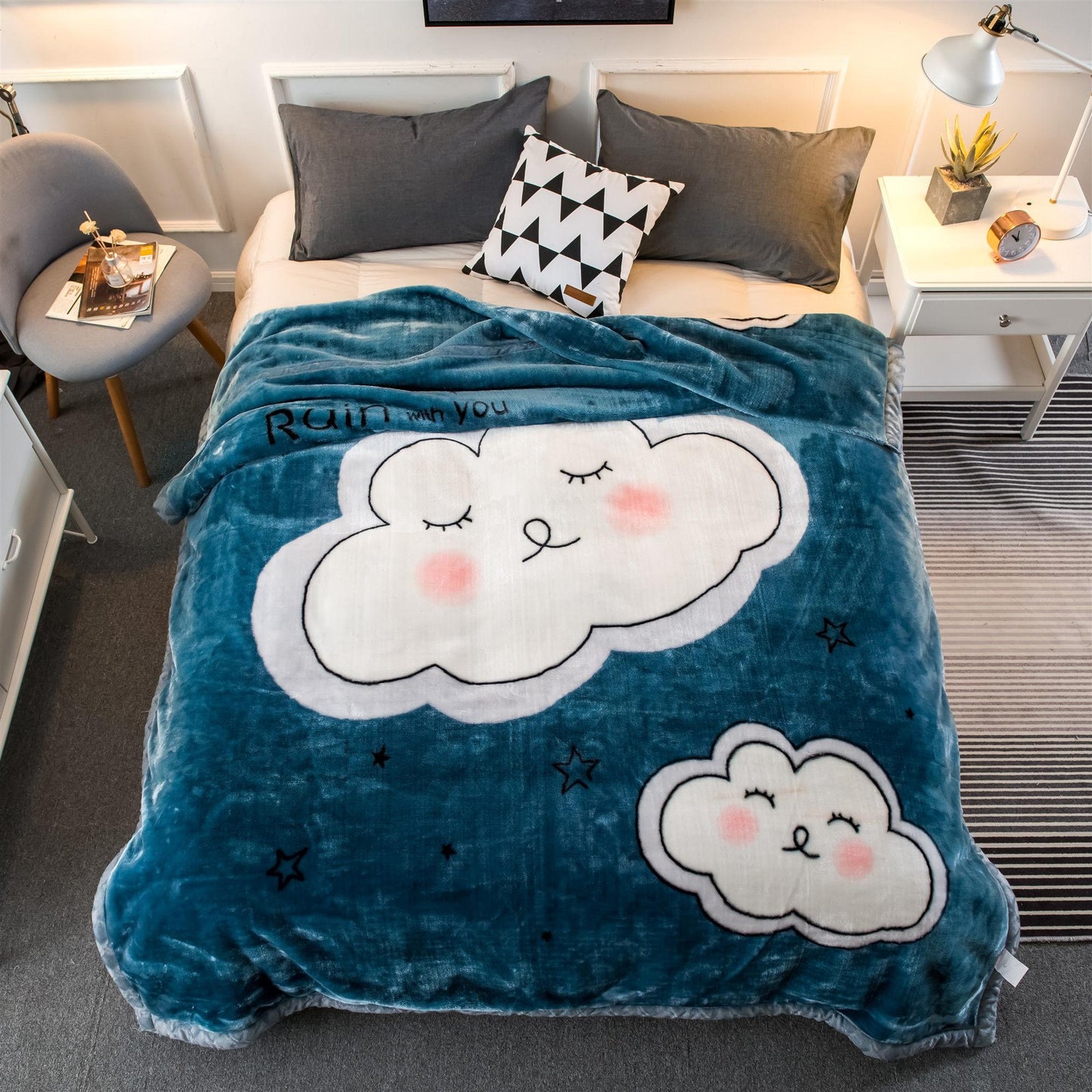 Thick Coral Fleece Blanket Non-shedding Quilt Bedroom Blanket
