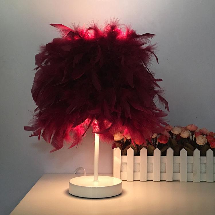 European Fashion Net Red Feather Table Lamp Wedding Celebration Decoration White Bedroom Bedside Creative Living Room Small Light