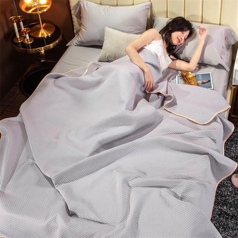Cool Silk Summer Quilt Single Dormitory Quilt Double Spring and Autumn Thin Air-conditioning Quilt