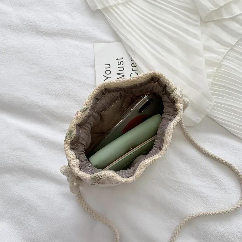 Lace Women's Straw Woven Bucket Bag Cute Summer Student Travel Vacation Beach Bag Shoulder Messenger Bag