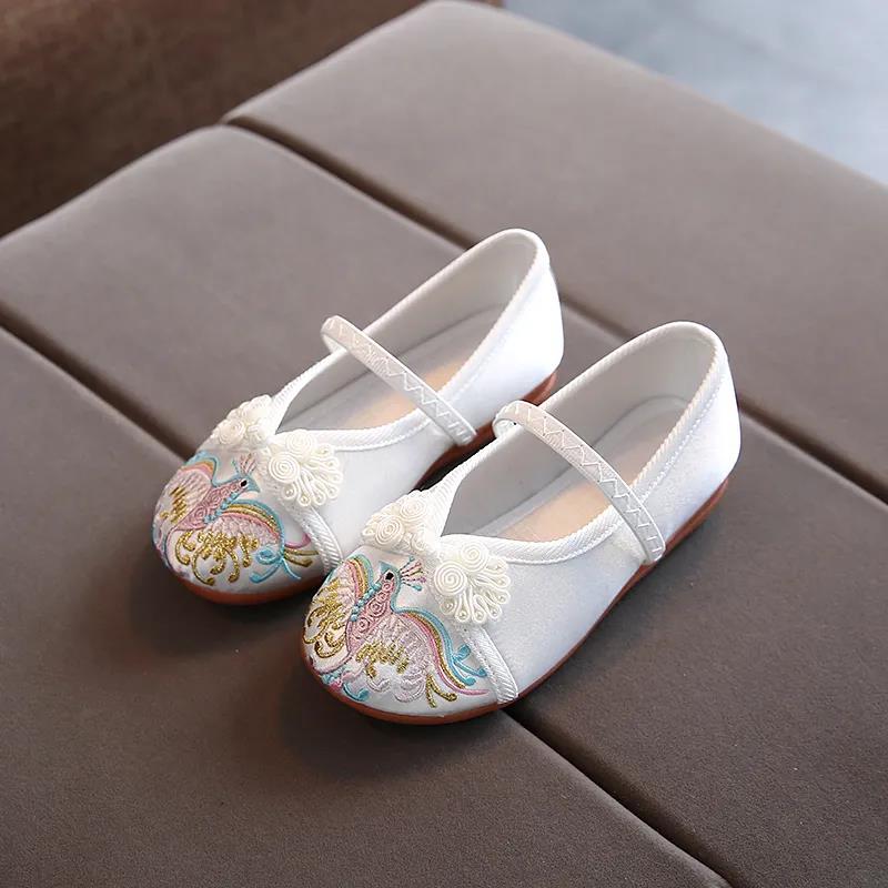 Kids Shoes for Girls Children's Embroidered Cloth Casual Soft Light Shoes Chinese Style Girls Shoes Old Beijing National Wind Dance Shoes