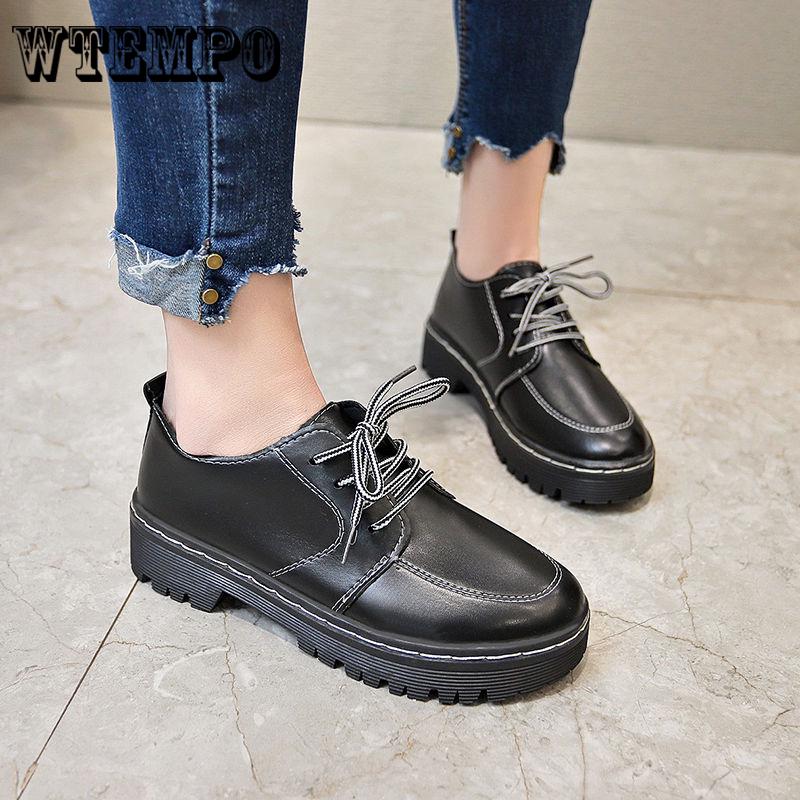 Loafers Women Leather Round Toe Wingtip Glazed Shoes Patent Leather Brogue Flats