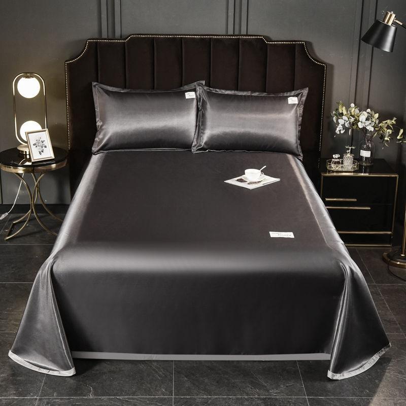 1.5m/1.8m/2m Light Luxury Ice Silk Mat Three-piece Soft Machine Washable Ice Silk Mattress Pillowcase Three-piece Set